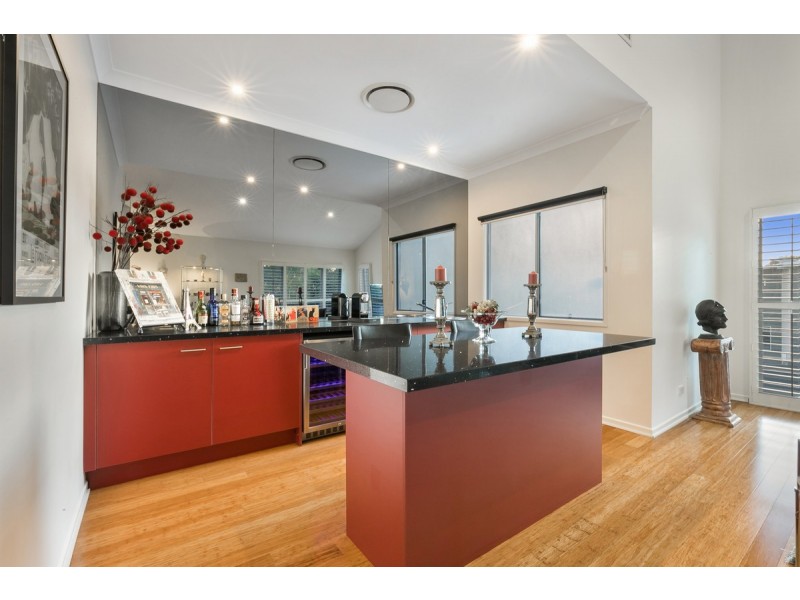 2 Paterson Street, Seventeen Mile Rocks QLD 4073