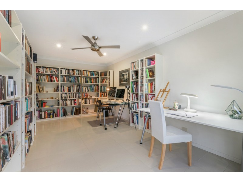 2 Paterson Street, Seventeen Mile Rocks QLD 4073