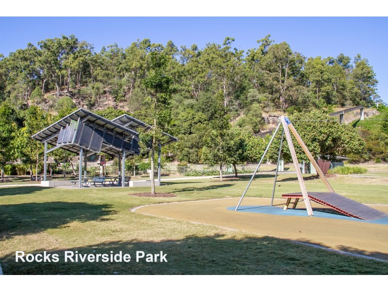 2 Paterson Street, Seventeen Mile Rocks QLD 4073