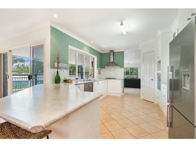 1 Tea Tree Crescent, Sinnamon Park QLD 4073
