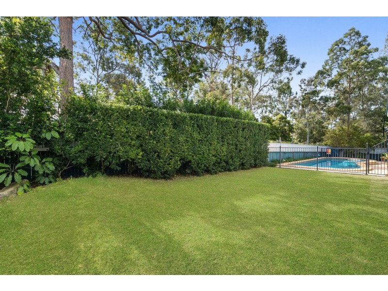 1 Tea Tree Crescent, Sinnamon Park QLD 4073