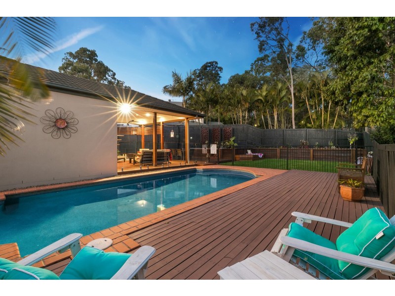 94 Brookeside Crescent, Seventeen Mile Rocks QLD 4073