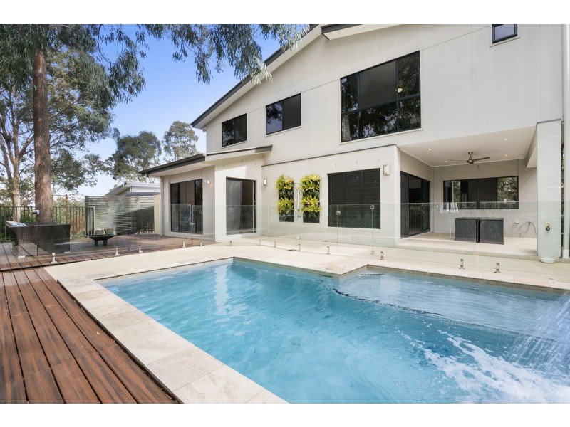 70 Gordon Circuit, Seventeen Mile Rocks QLD 4073