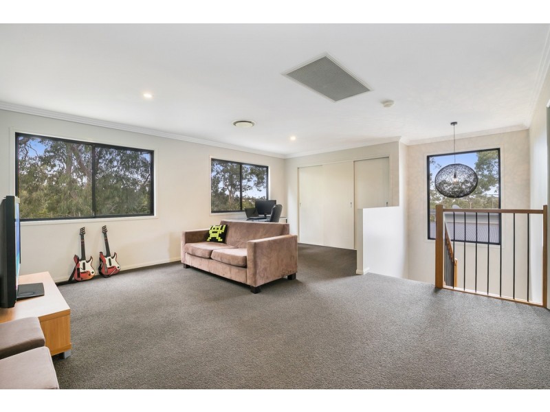 70 Gordon Circuit, Seventeen Mile Rocks QLD 4073