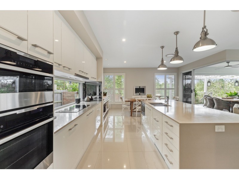 115 Gordon Circuit, Seventeen Mile Rocks QLD 4073