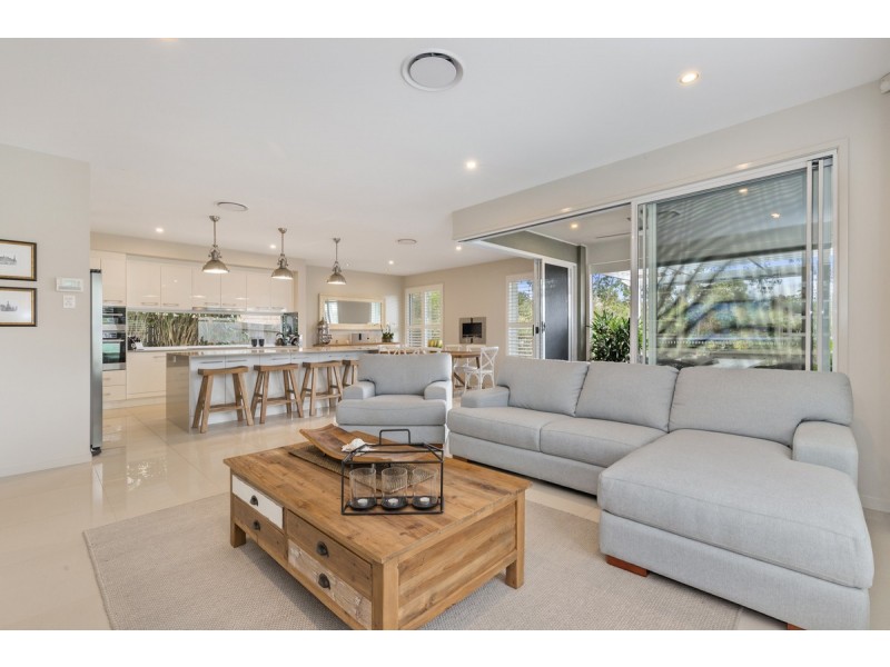 115 Gordon Circuit, Seventeen Mile Rocks QLD 4073