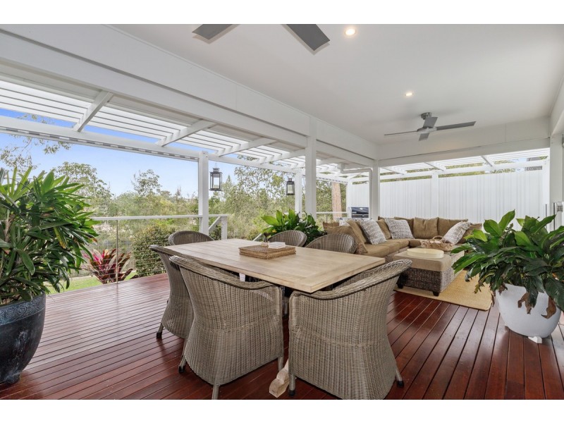 115 Gordon Circuit, Seventeen Mile Rocks QLD 4073