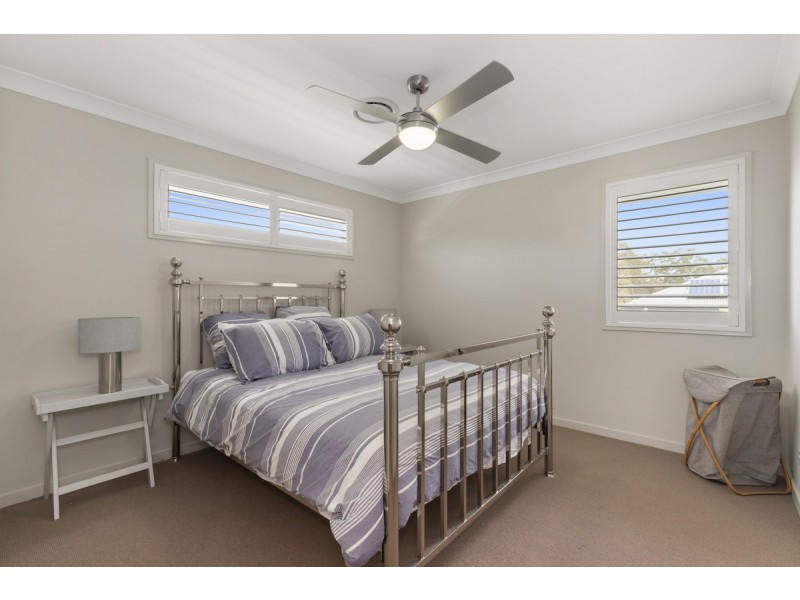 115 Gordon Circuit, Seventeen Mile Rocks QLD 4073