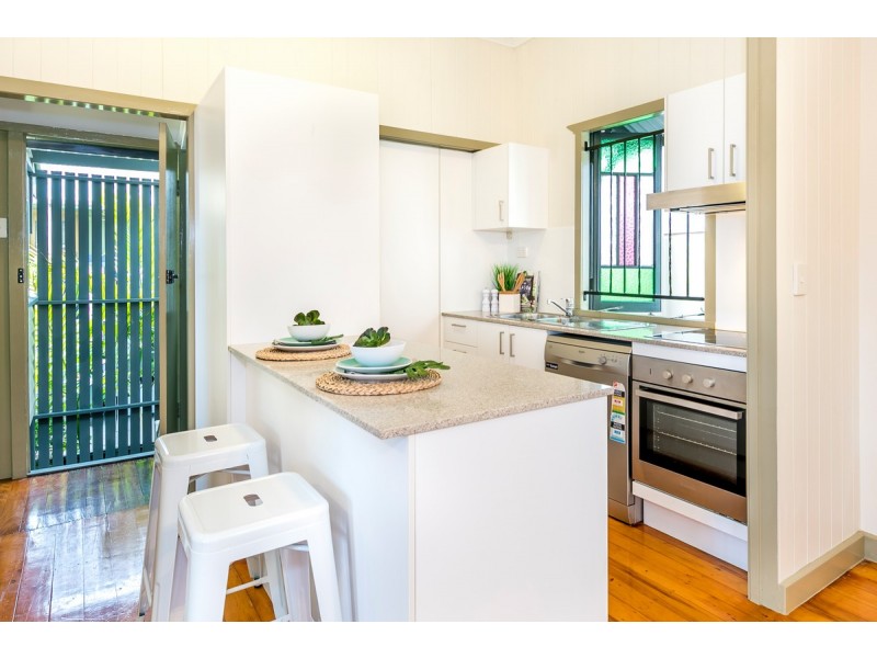 53 Crump Street, Holland Park West QLD 4121