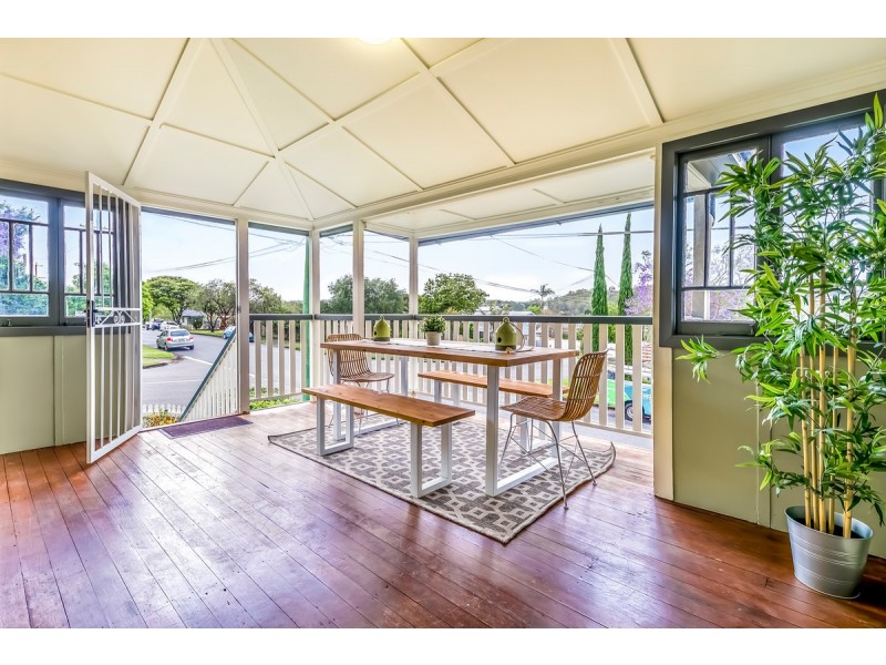 53 Crump Street, Holland Park West QLD 4121