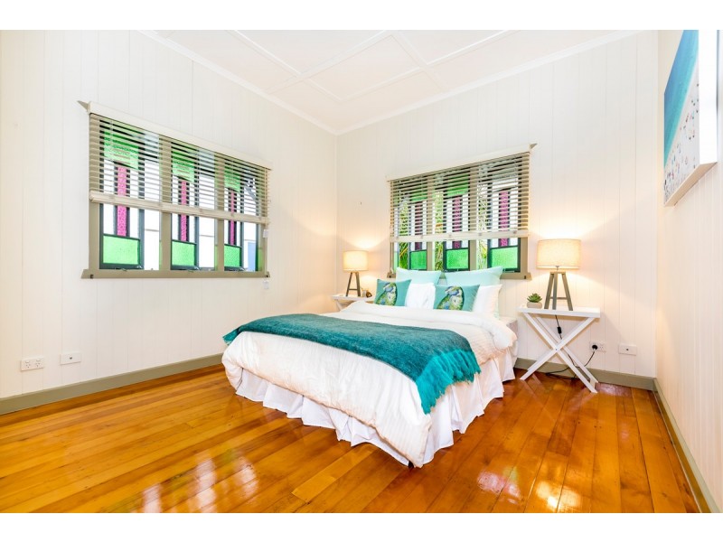 53 Crump Street, Holland Park West QLD 4121