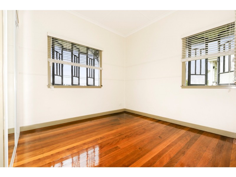 53 Crump Street, Holland Park West QLD 4121