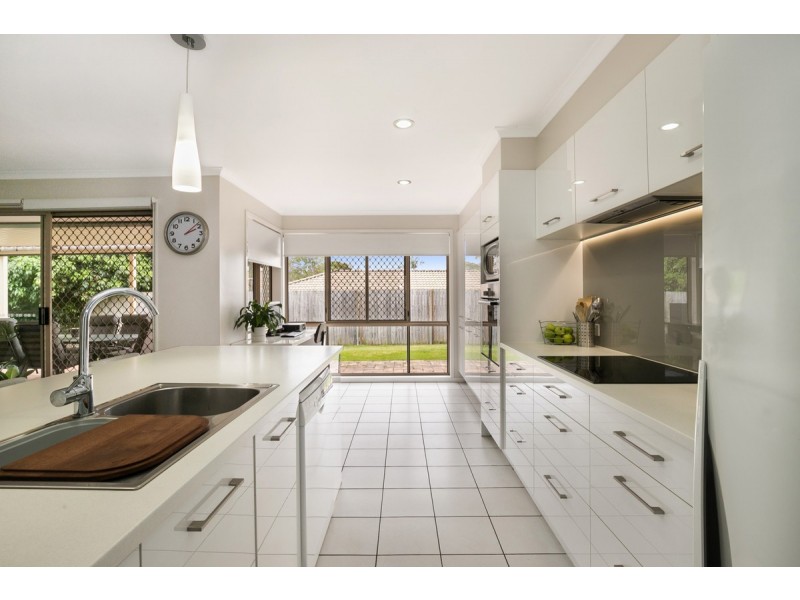 55 McPherson Road, Sinnamon Park QLD 4073