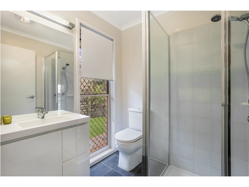 55 McPherson Road, Sinnamon Park QLD 4073