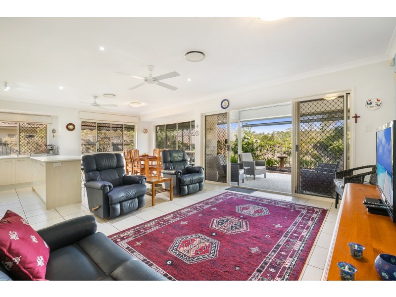 4 Alpinea Court, Sinnamon Park QLD 4073