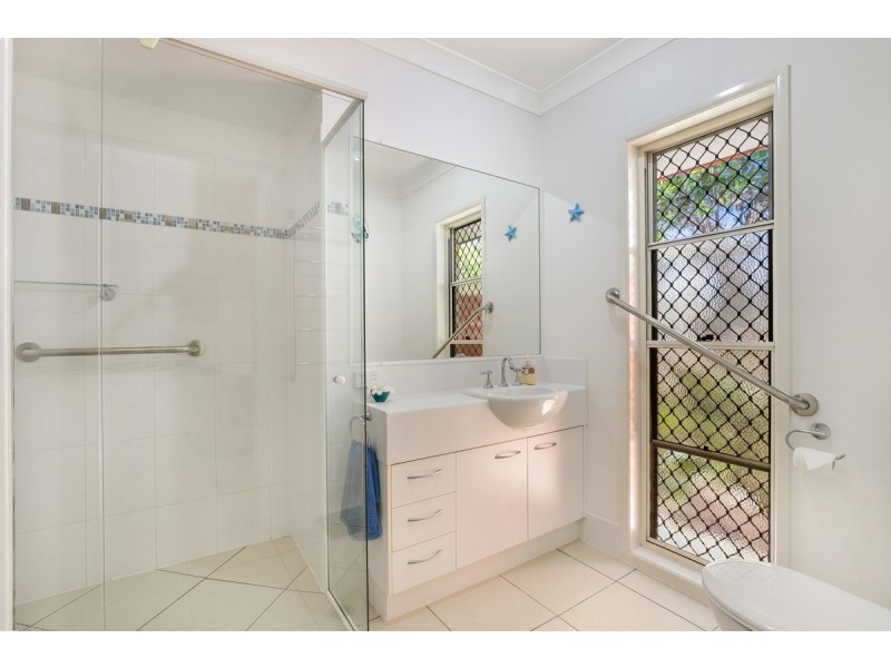 4 Alpinea Court, Sinnamon Park QLD 4073