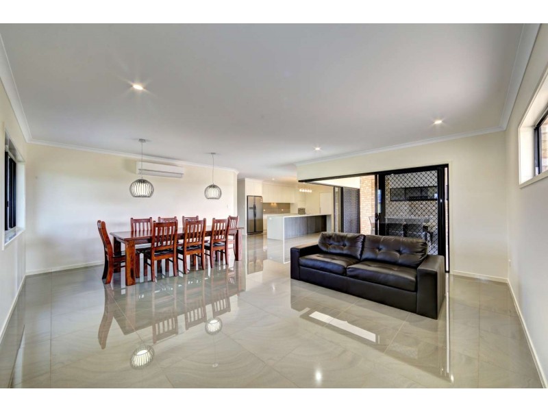 9 Lamington Court, Branyan QLD 4670