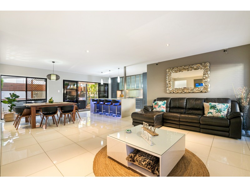 17 Brookeside Crescent, Seventeen Mile Rocks QLD 4073