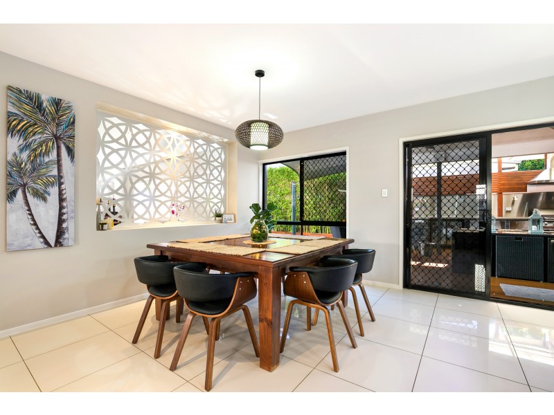 17 Brookeside Crescent, Seventeen Mile Rocks QLD 4073