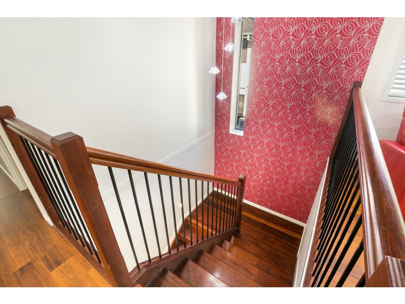 17 Brookeside Crescent, Seventeen Mile Rocks QLD 4073