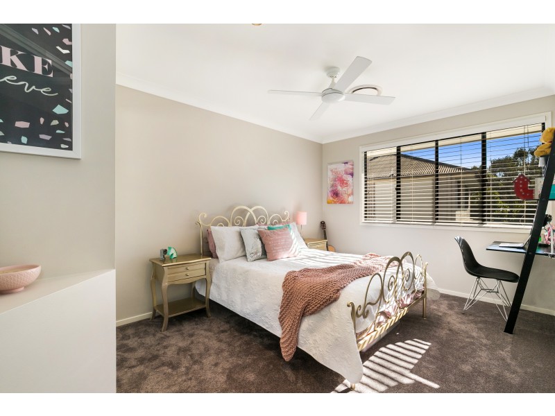 17 Brookeside Crescent, Seventeen Mile Rocks QLD 4073