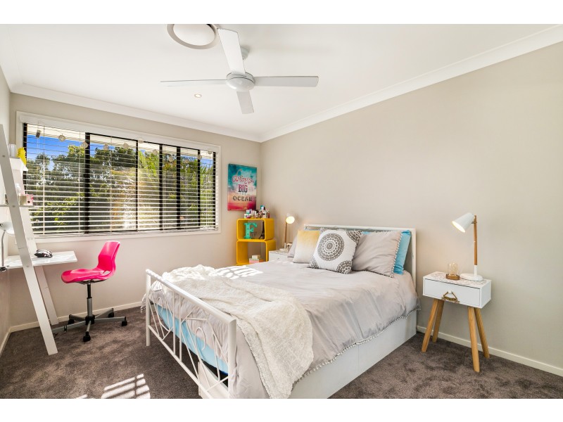 17 Brookeside Crescent, Seventeen Mile Rocks QLD 4073