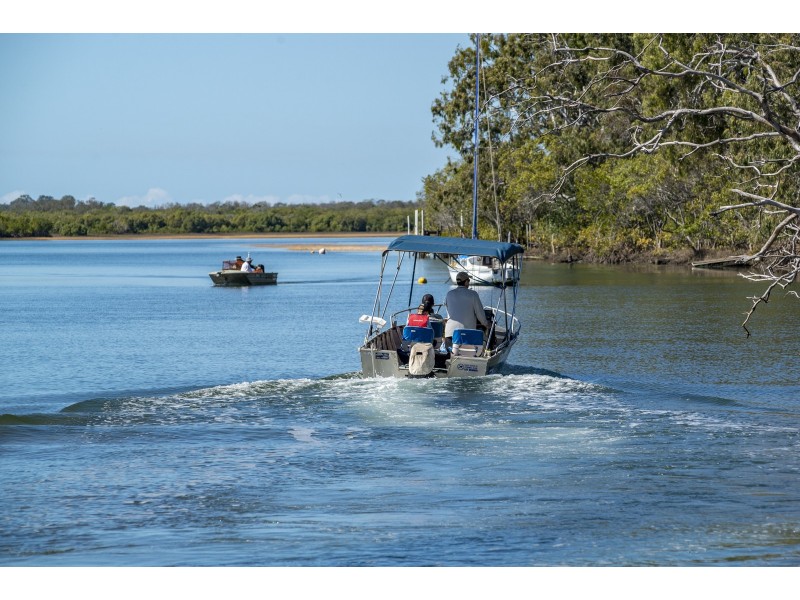 9 Wattle Street, Winfield QLD 4670