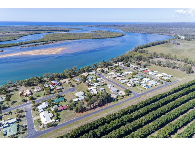 9 Wattle Street, Winfield QLD 4670