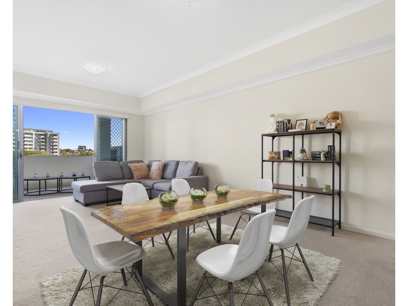 206/1 Kingsmill Street, Chermside QLD 4032