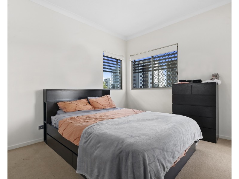206/1 Kingsmill Street, Chermside QLD 4032