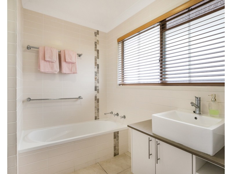 37 Juba Street, Riverhills QLD 4074