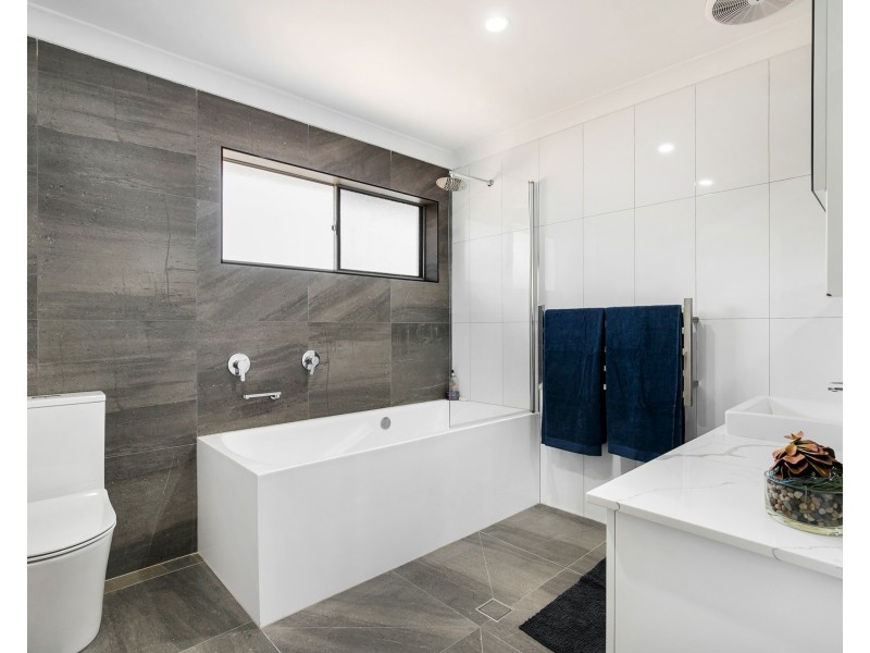 21 Capitol Drive, Jindalee QLD 4074