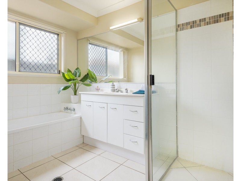 4 Macgregor Court, Kepnock QLD 4670