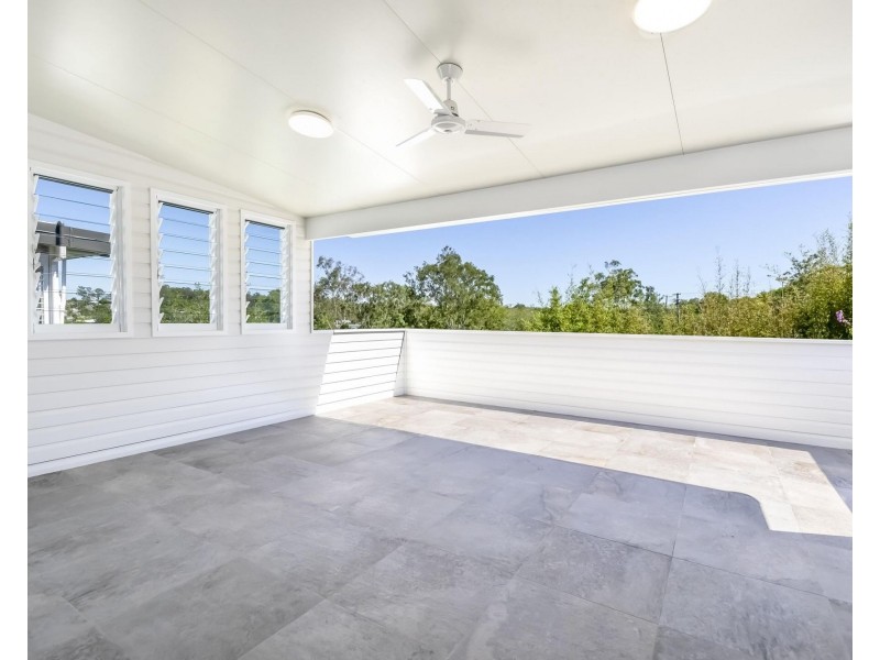 29 Chapman Street, Chapel Hill QLD 4069