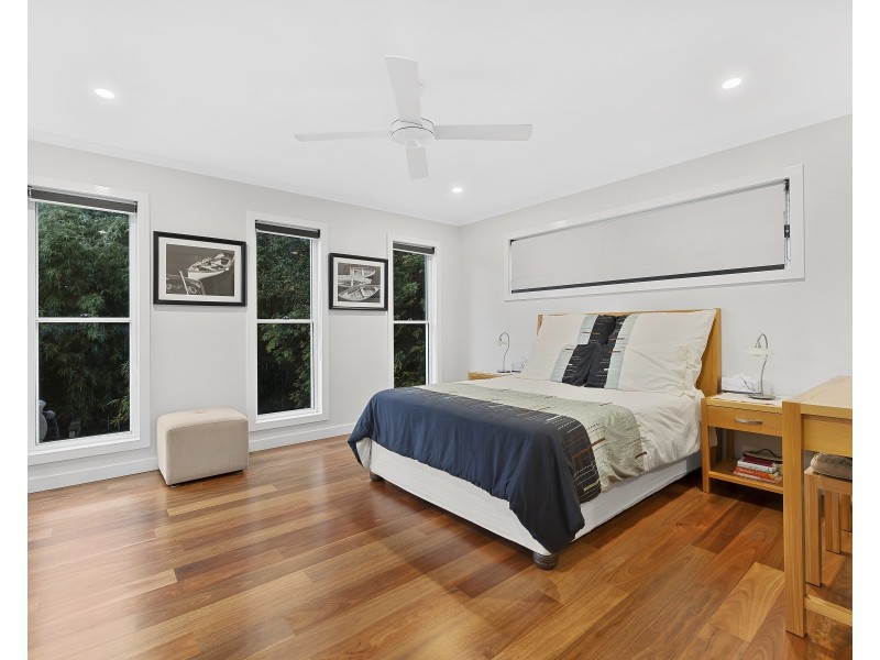 29 Chapman Street, Chapel Hill QLD 4069