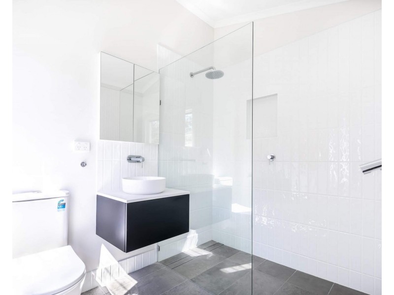 29 Chapman Street, Chapel Hill QLD 4069