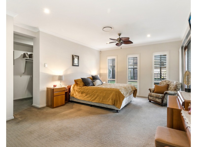 61 Sisley Street, Forest Lake QLD 4078