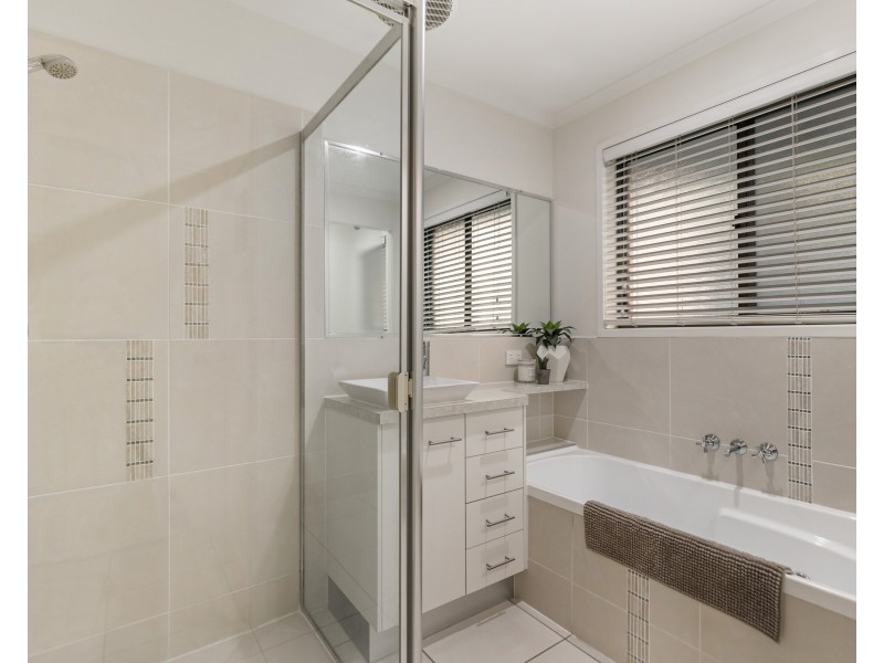 14 Coomb Street, Seventeen Mile Rocks QLD 4073