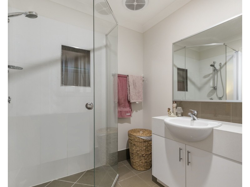 14 Coomb Street, Seventeen Mile Rocks QLD 4073