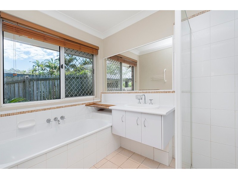 23 Hinchcliffe Street, Tanah Merah QLD 4128