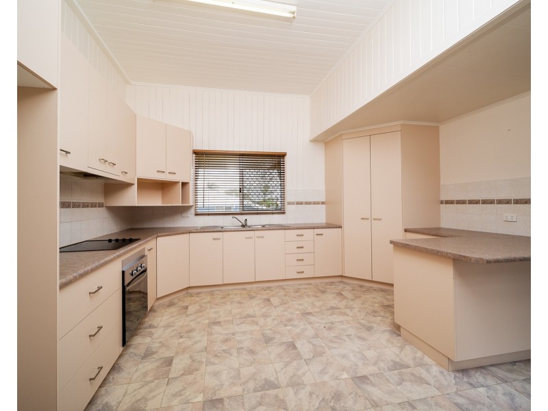 2 Ryan Street, Bundaberg North QLD 4670