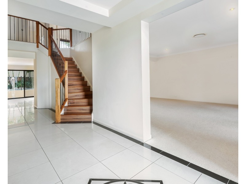 77 Penzance Drive, Redland Bay QLD 4165