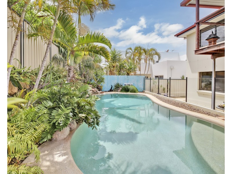 77 Penzance Drive, Redland Bay QLD 4165