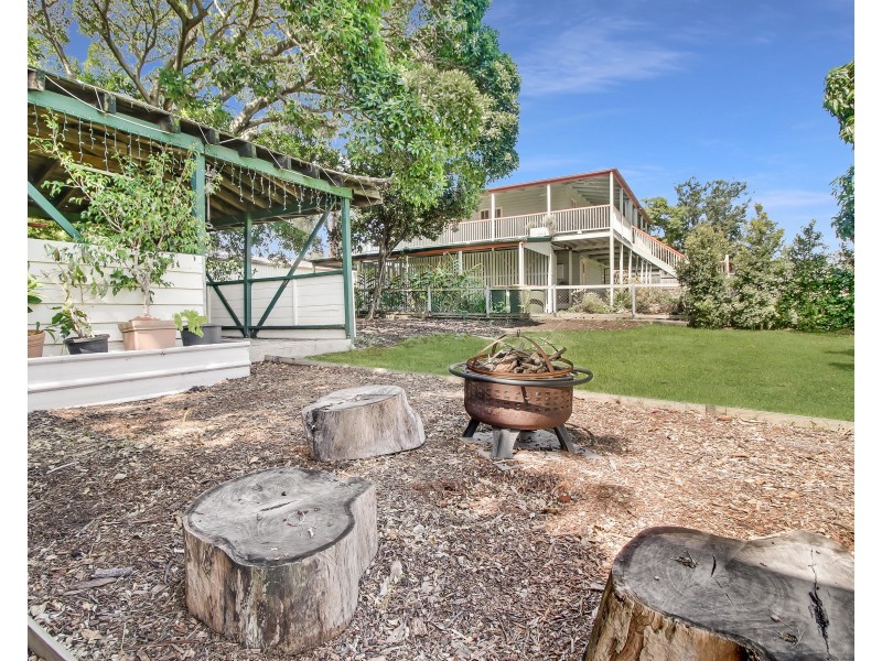 140 Englefield Road, Oxley QLD 4075