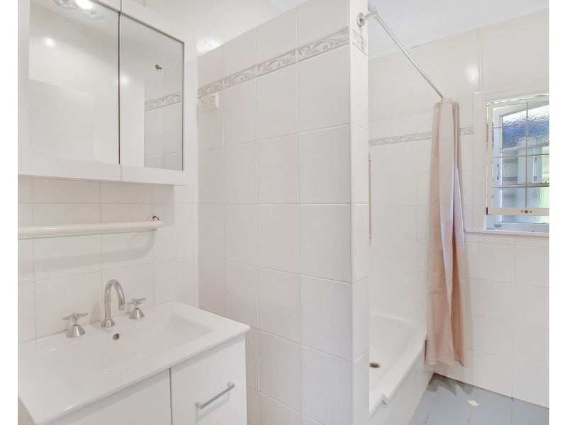 140 Englefield Road, Oxley QLD 4075