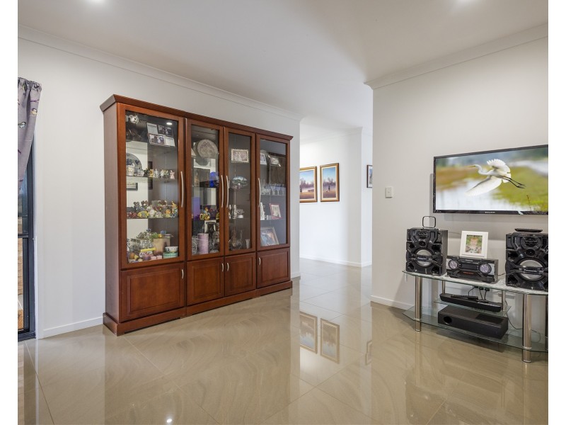 9 Lamington Court, Branyan QLD 4670