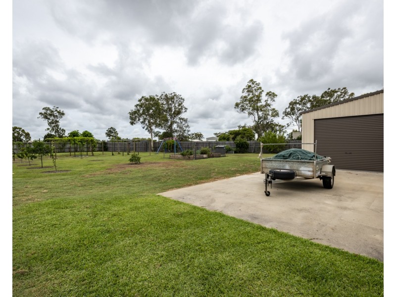 9 Lamington Court, Branyan QLD 4670