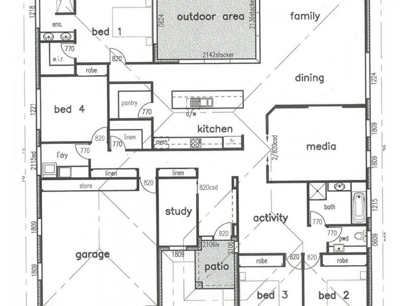 9 Lamington Court, Branyan QLD 4670 Floorplan