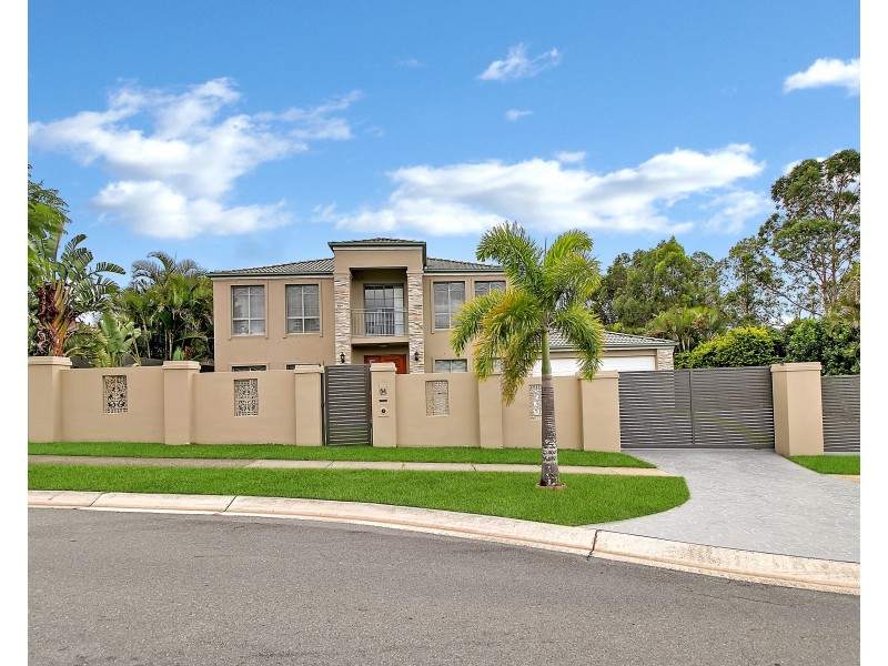 64 Oakley Street, Carindale QLD 4152