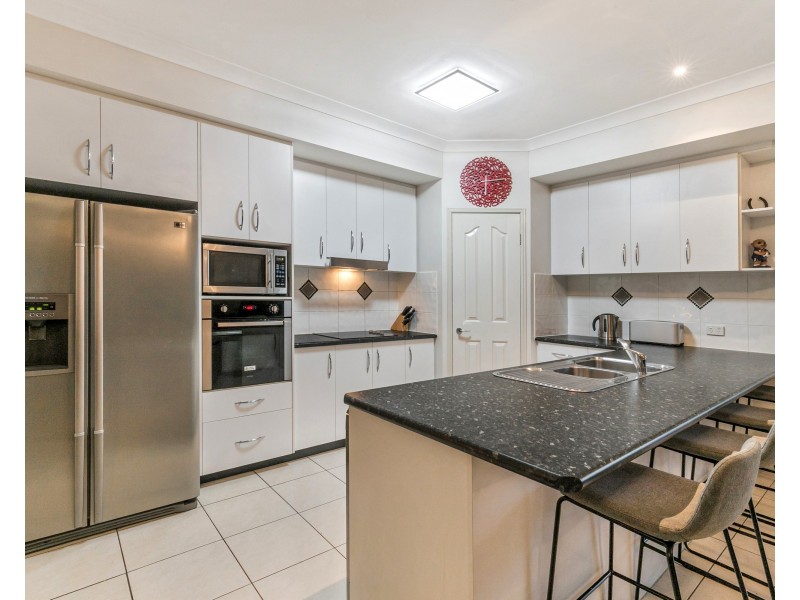 22 Paterson Street, Seventeen Mile Rocks QLD 4073